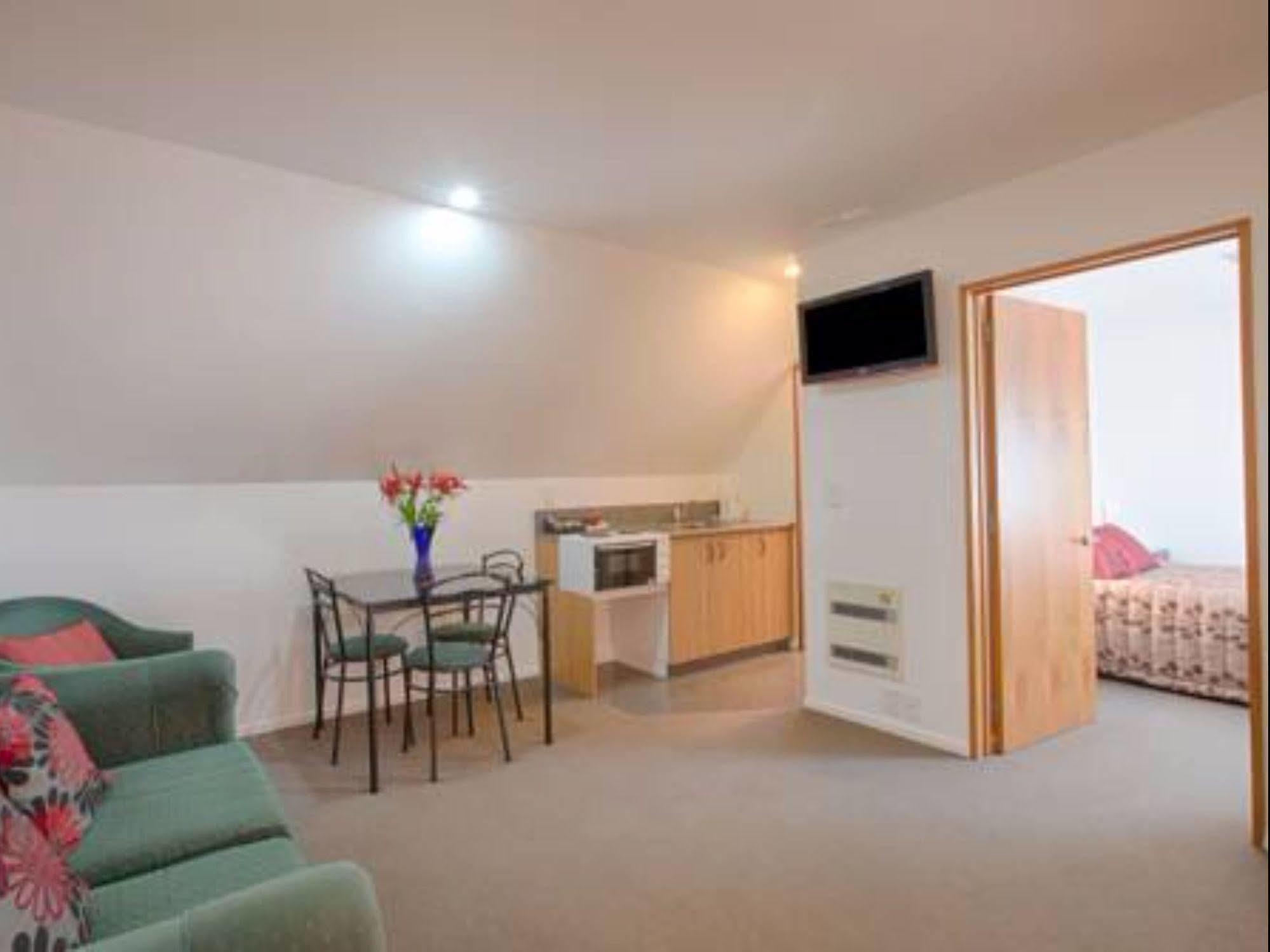 Bella Vista Motel & Apartments Κράισττσερτς Εξωτερικό φωτογραφία